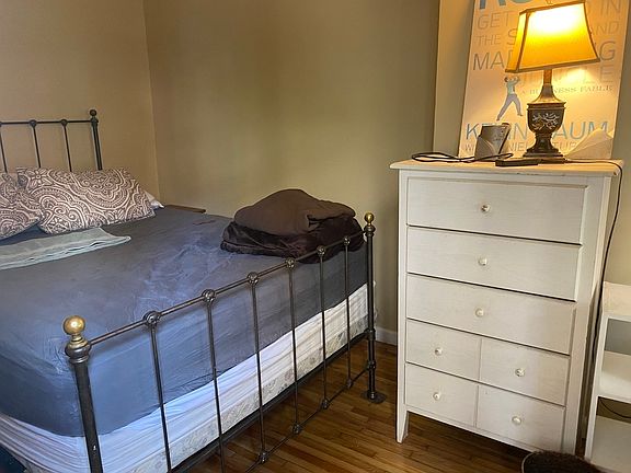 3rd image of 242 W 72nd St APT 1F
