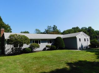 45 Oldfield Rd, Trumbull, CT 06611