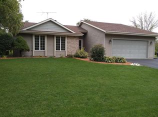409 Fox River Hills Dr, Waterford, WI 53185