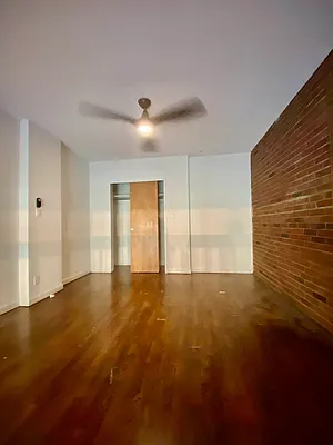 Rented by Avenues Real Estate | media 21