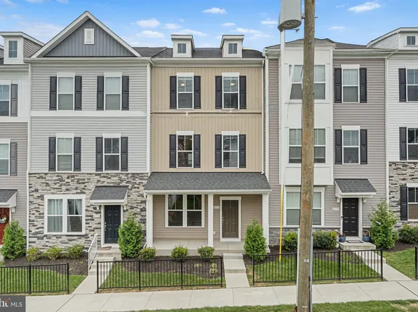 43733 Hay Rd, Ashburn, VA 20147