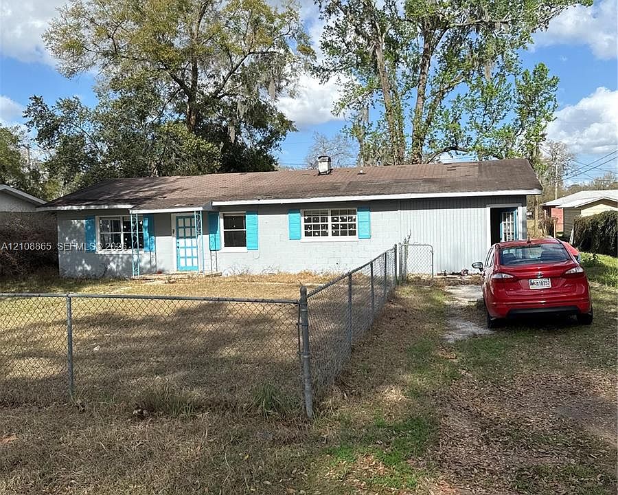 1st image of 2831 SE 28th Rd