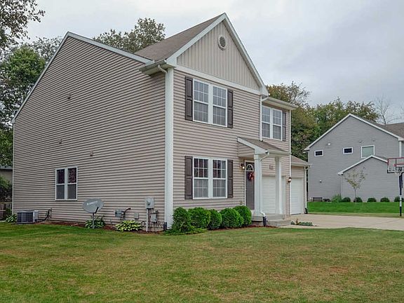 2nd image of 499 Cliffwood Ave
