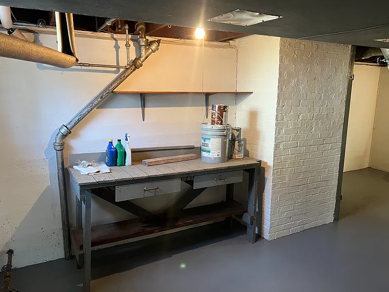 425 Pleasant St — Photo 16