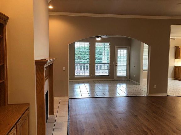 4th image of 3600 W Beech Dr