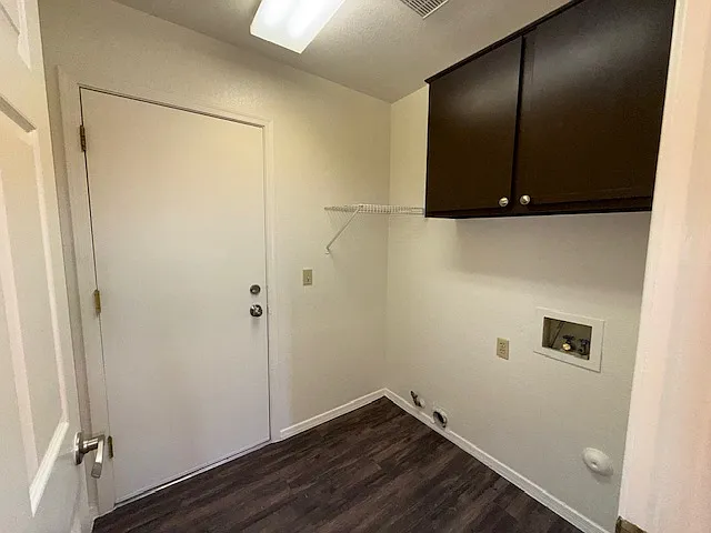 9028 Starmount Dr — Photo 16