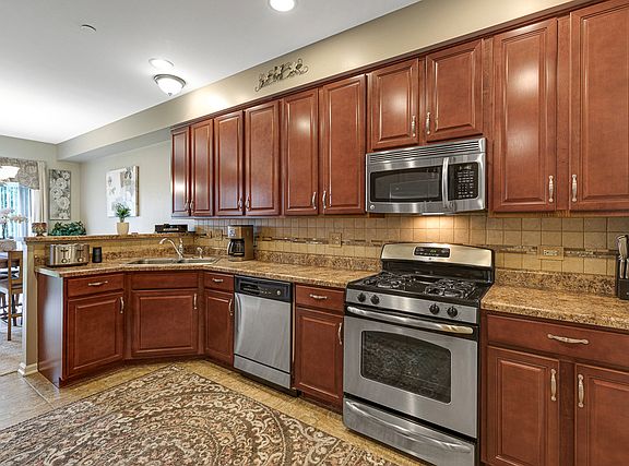 5th image of 9985 Cummings St Unit 9985