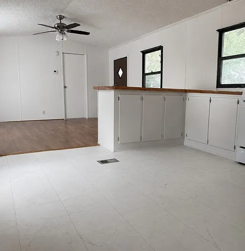 111 Saint Ellen Dr — Photo 2