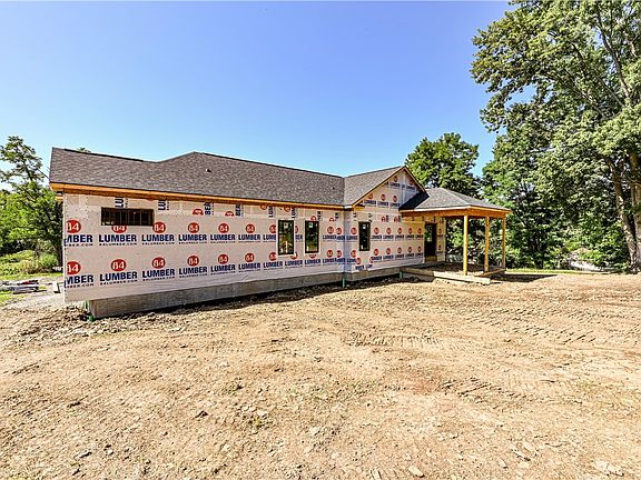 5th image of 1421 Marguerite Lake Rd