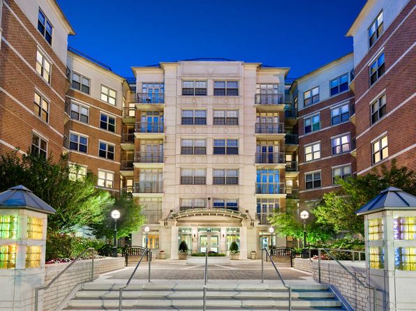 4411 Connecticut Ave NW #1-205