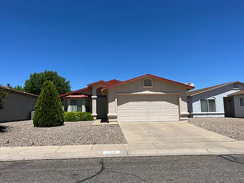 4631 Territorial Loop Photo 1