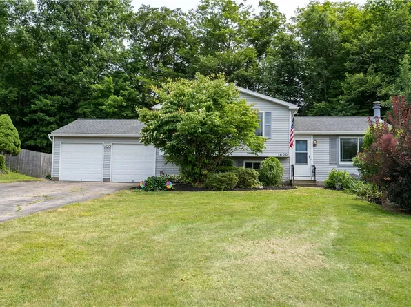 1600 Waterford Rd, Walworth, NY 14568