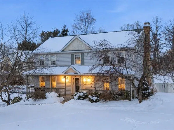 101 Brookshire Dr, Mars, PA 16046