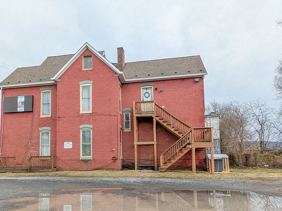 424 N Mechanic St