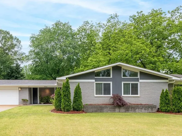 3210 Monarch Dr SW, Huntsville, AL 35801