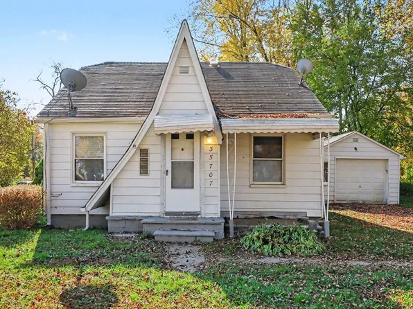 35707 Bibbins St, Romulus, MI 48174