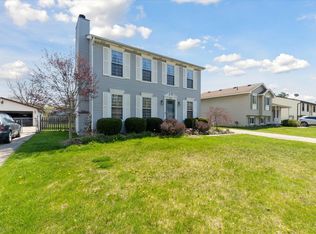 907 Meadowlark Ln, Howell, MI 48843