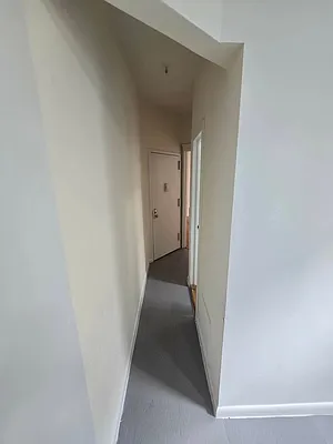 Building, photo 1
