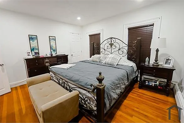 3 bed, 1400 sqft, $3,580 — Photo 2