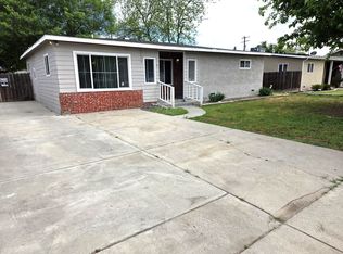 15328 Magnolia Rd, Porterville, CA 93257