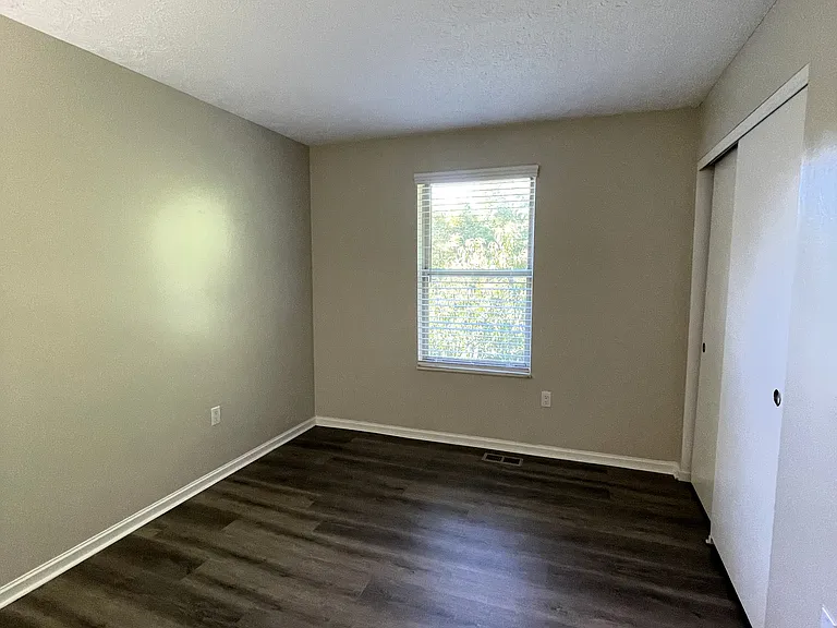 2917-2919 United Ct — Photo 14