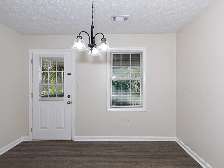 Caroline Ridge Apartments — Photo 17