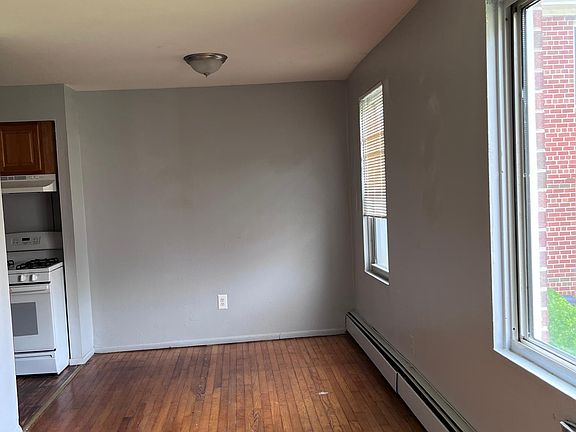5th image of 1087 Tompkins Ave APT A11