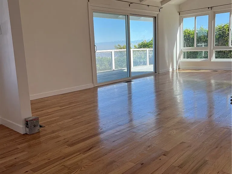 1 Martingale Dr — Photo 8