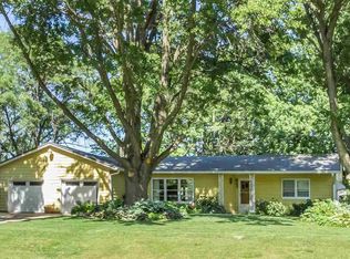 823 14th Ave, Coralville, IA 52241