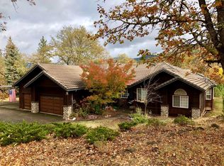 360 Rene Dr, Shady Cove, OR 97539