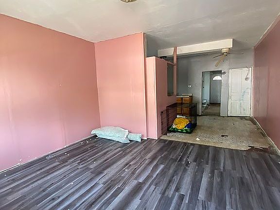 2nd image of 606 Magee Ave