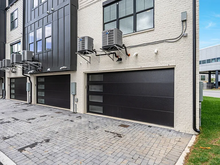5301 Centennial #E — Photo 10