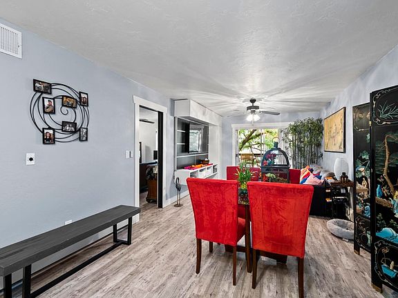 2nd image of 3156 Lakeside Dr APT 306