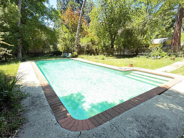 24 Grainger Ln #3 — Photo 9