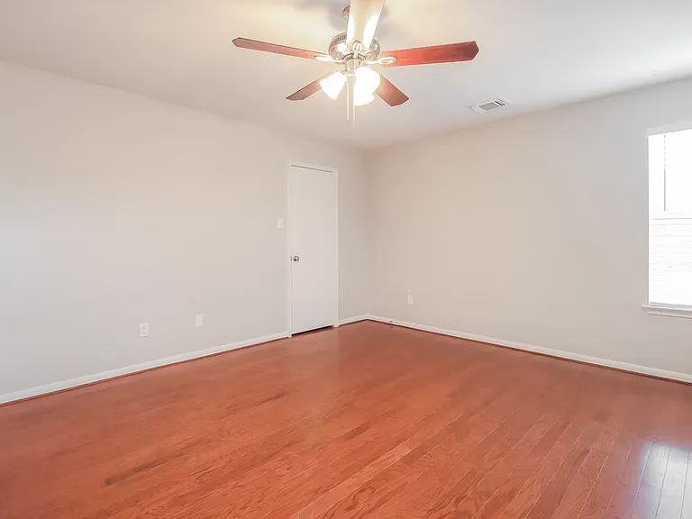 553 Small Cedar Dr — Photo 11