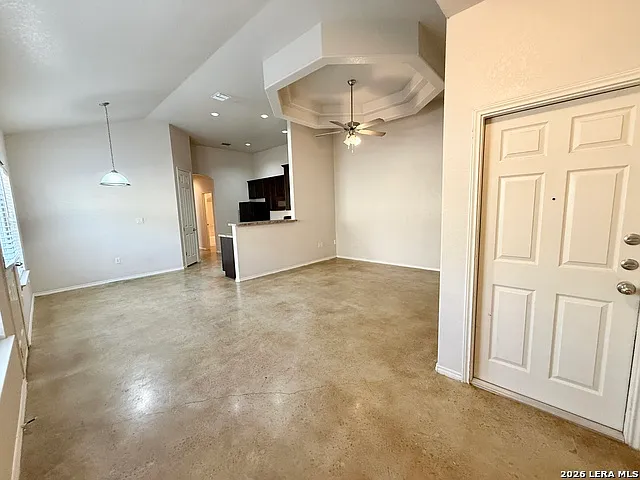 3 bed, 2.0 bath, 1212 sqft, $1,325 — Photo 2