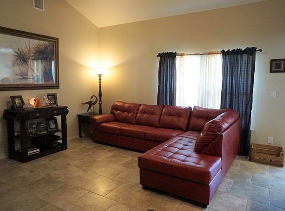 3rd image of 130 Treasure St