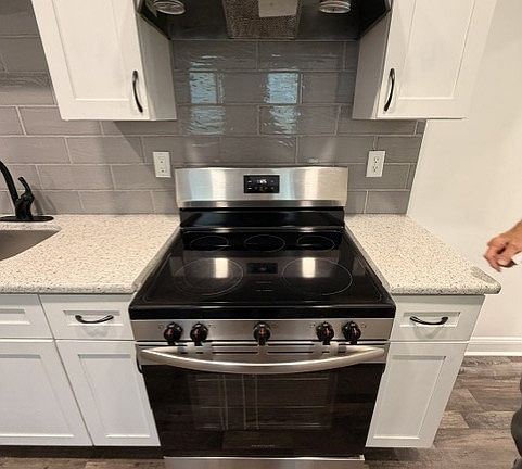 5th image of 529 E 9th St #2