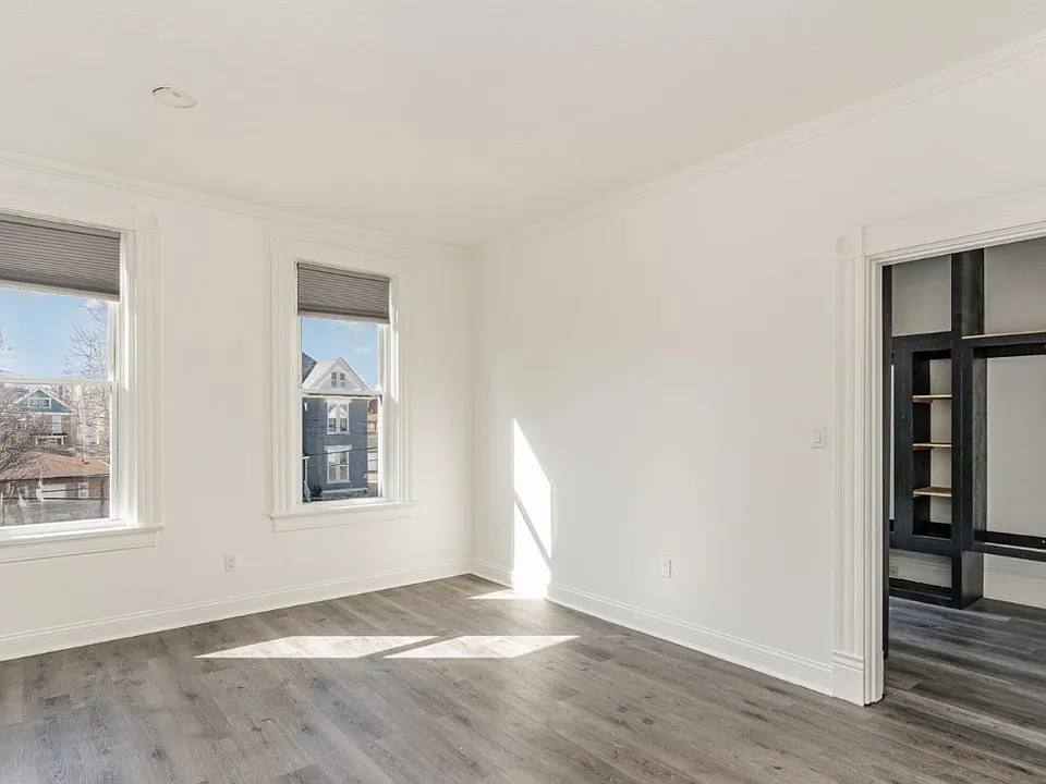 2012 Crown Ave #2