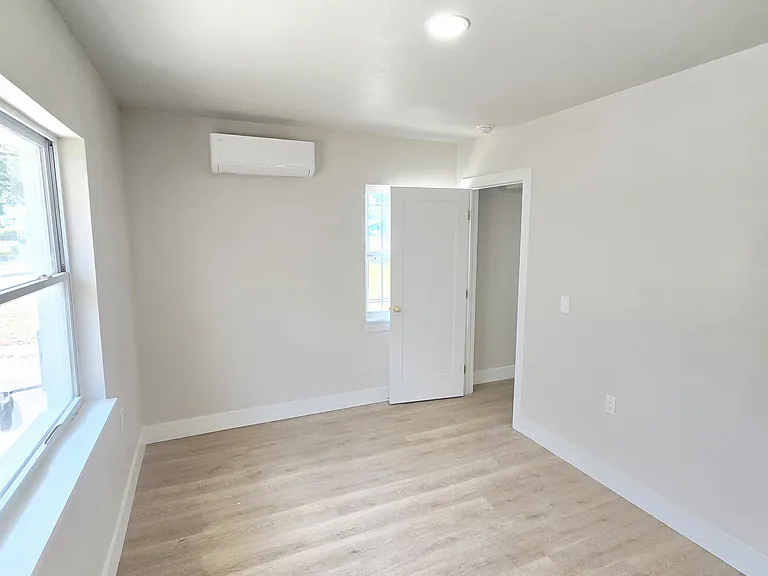 1919 Dr Martin Luther King Jr St S #1919 — Photo 9