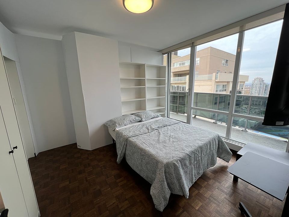 1st image of 400 Walmer Rd #2524C