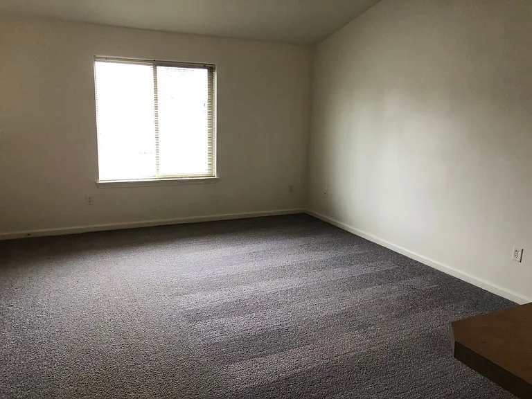 Falcon Ridge Apartments — Photo 56