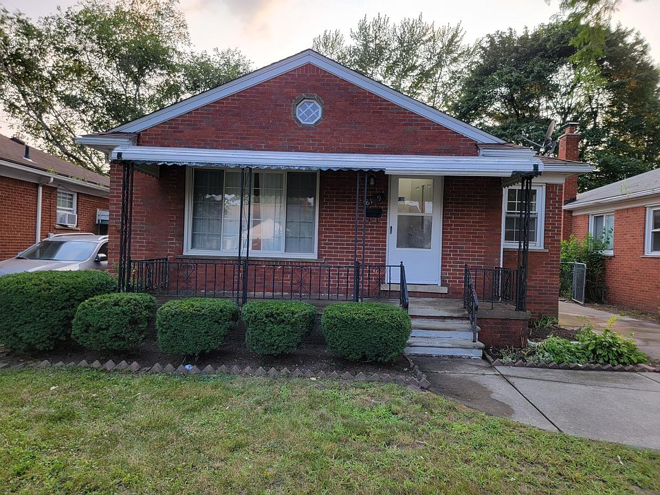 1st image of 8139 Riverdale St