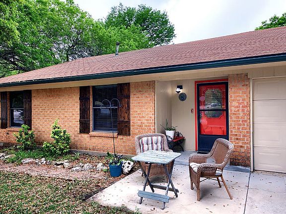 4th image of 2211 Donna Dr