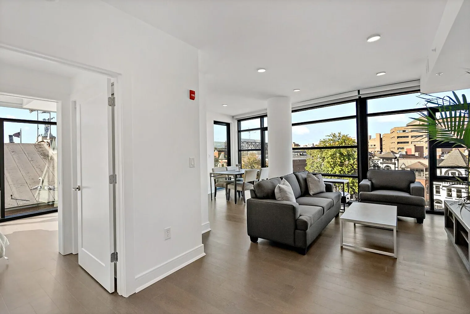 2 bed, 2.0 bath, $8,561 — Photo 3