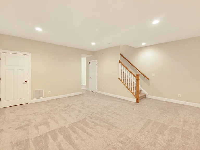 2942 Templehof Ct — Photo 40