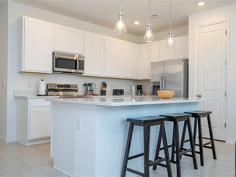 686 Longboat Dr — Photo 15