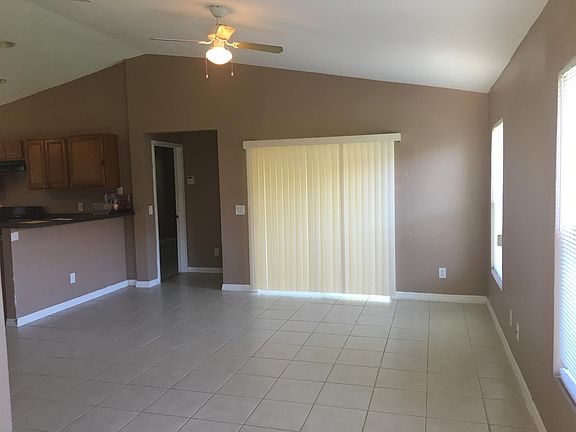 3rd image of 11553 Hammocks Glade Dr