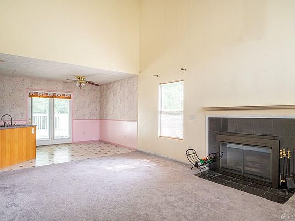 3rd image of 737 Broad Oak Dr