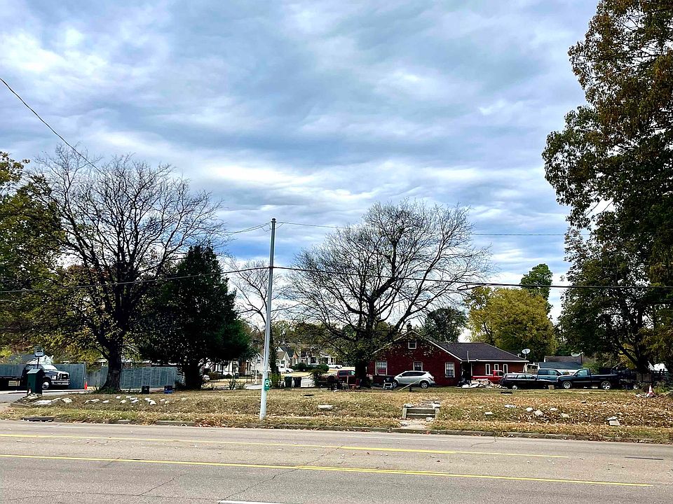 1st image of 2392 Jackson Ave #1